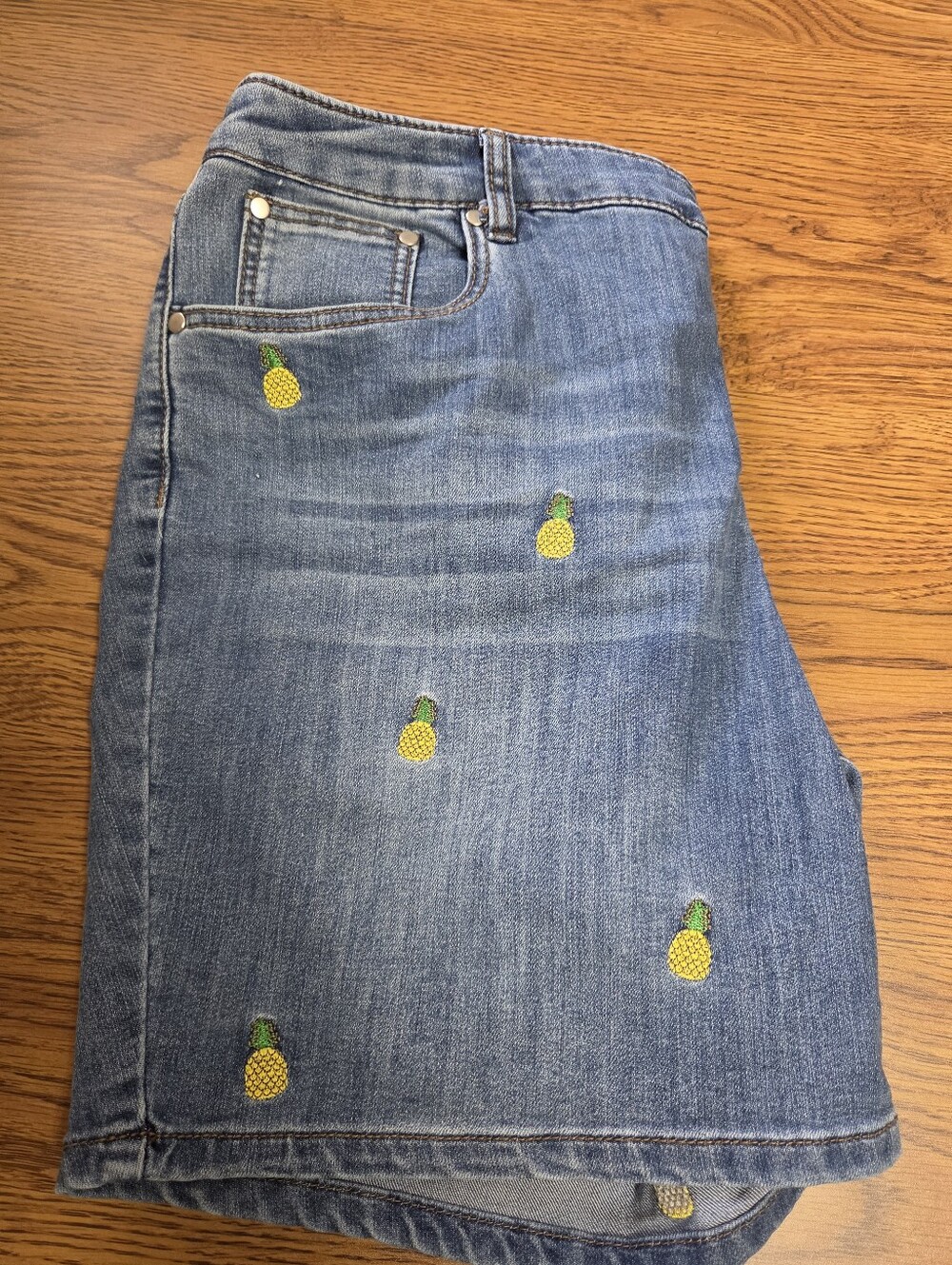 Christopher & Banks Embroidered Pineapple Denim Shorts - Sizd 16 - Picture 8 of 8